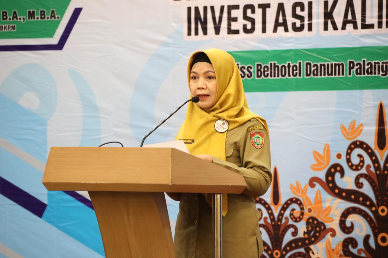 Asisten Ekbang Sri Widanarni Buka Rapat Konsolidasi Realisasi Investasi Kabupaten/Kota se-Kalteng dan Pengisian Capaian Serta Target Investasi