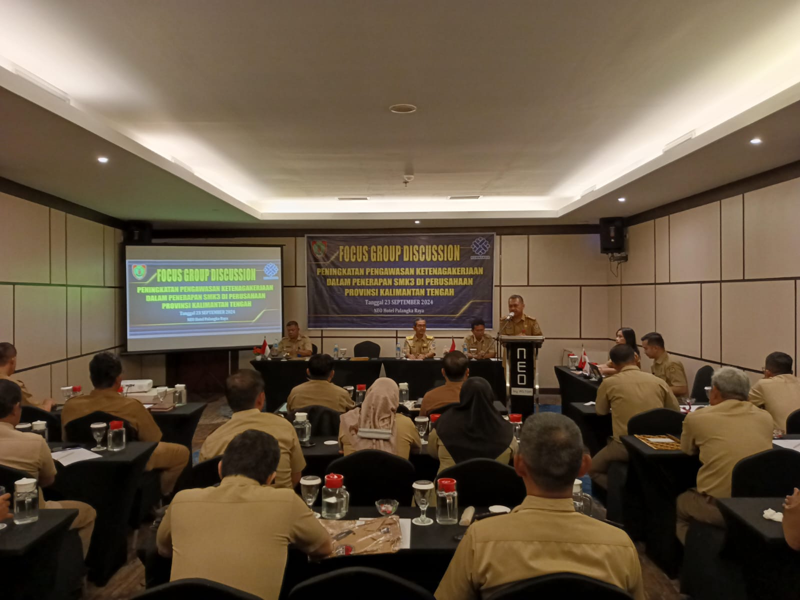 Kepala Disnakertrans Farid Wajdi Buka FGD Peningkatan Pengawasan Ketenagakerjaan dalam Penerapan SMK3 di Perusahaan