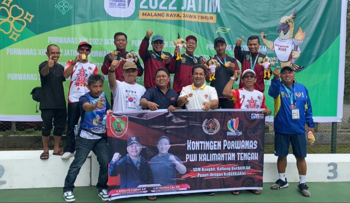 Tim Tennis Lapangan Kontingen PWI Kalteng Peroleh Dua Medali Emas
