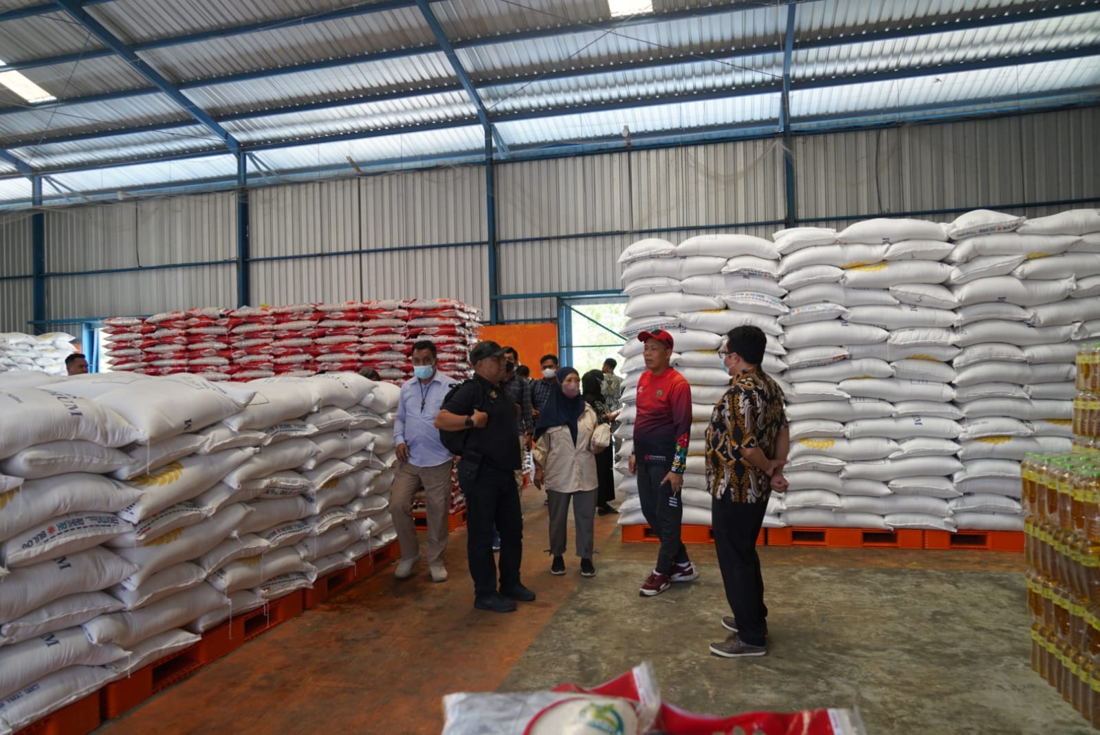 Tim Satgas Pangan Bersama TPID Prov. Kalteng Lakukan Sidak Pasar Di Sampit
