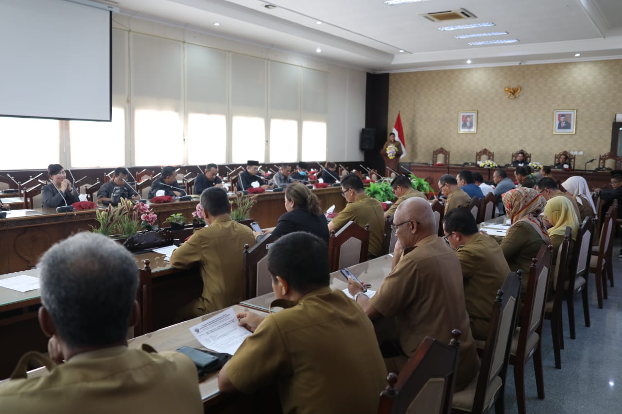 Wagub Kalteng Edy Pratowo Hadiri Rapat Paripurna ke - 3 Masa Persidangan I Tahun Sidang 2024 DPRD Prov. Kalteng