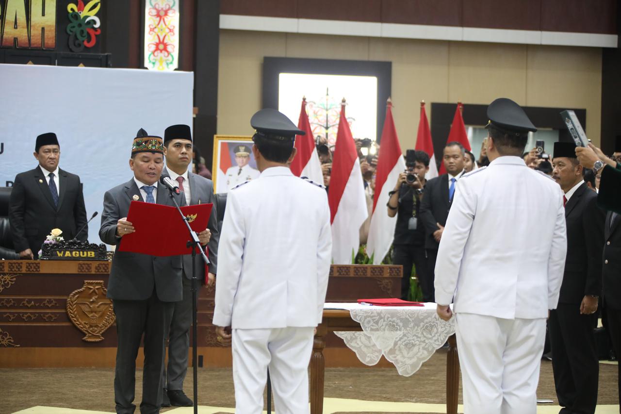 Gubernur Kalteng Agustiar Sabran Atas Nama Presiden RI Lantik Rizky Aditya Putra dan Abdul Hamid Sebagai Bupati dan Wakil Bupati Lamandau