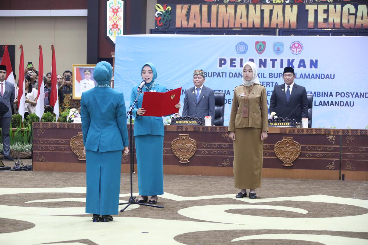 Ketua TP-PKK Prov. Kalteng Aisyah Thisia Agustiar Sabran Lantik Ketua TP-PKK, Ketua Tim Pembina Posyandu dan Ketua Dekranasda Kabupaten Lamandau