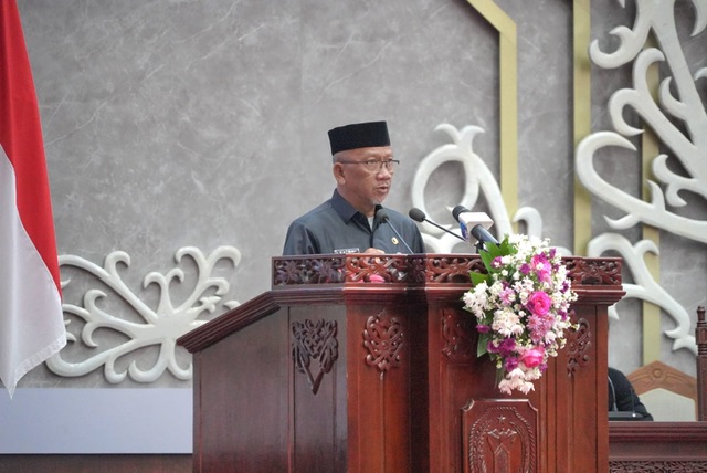 Plt. Sekda Prov. Kalteng M. Katma F. Dirun Hadiri Rapur ke-8 Masa Persidangan II Tahun Sidang 2025