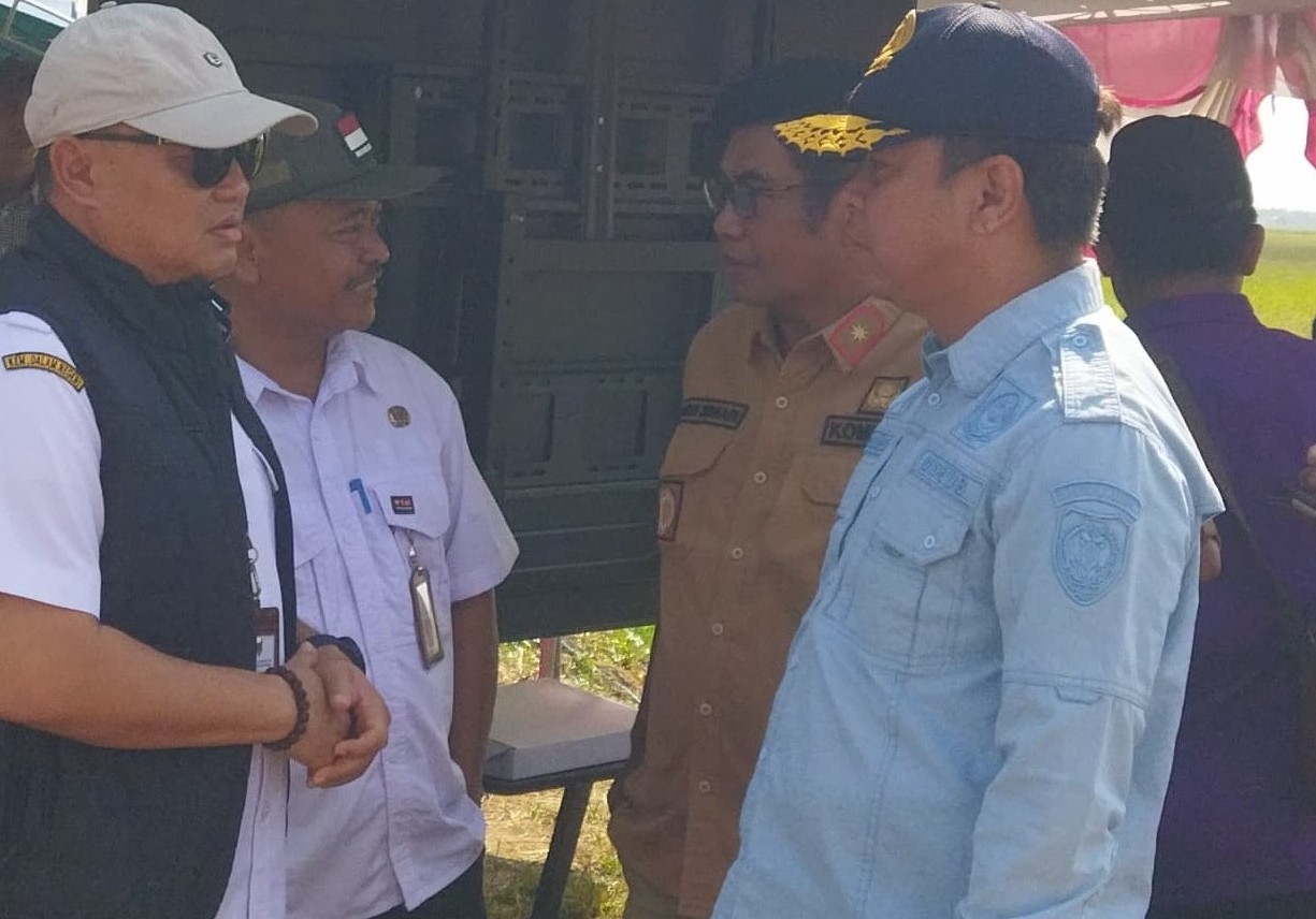 Plt. Kadis Ketahanan Pangan Agus Candra Ikuti Gerakan Tanam Padi Serentak