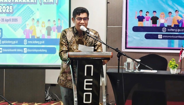 Kepala Diskominfosantik Prov. Kalteng Agus Siswadi Buka Bimtek Platform Digital Kemitraan Bagi Komunitas Informasi Masyarakat