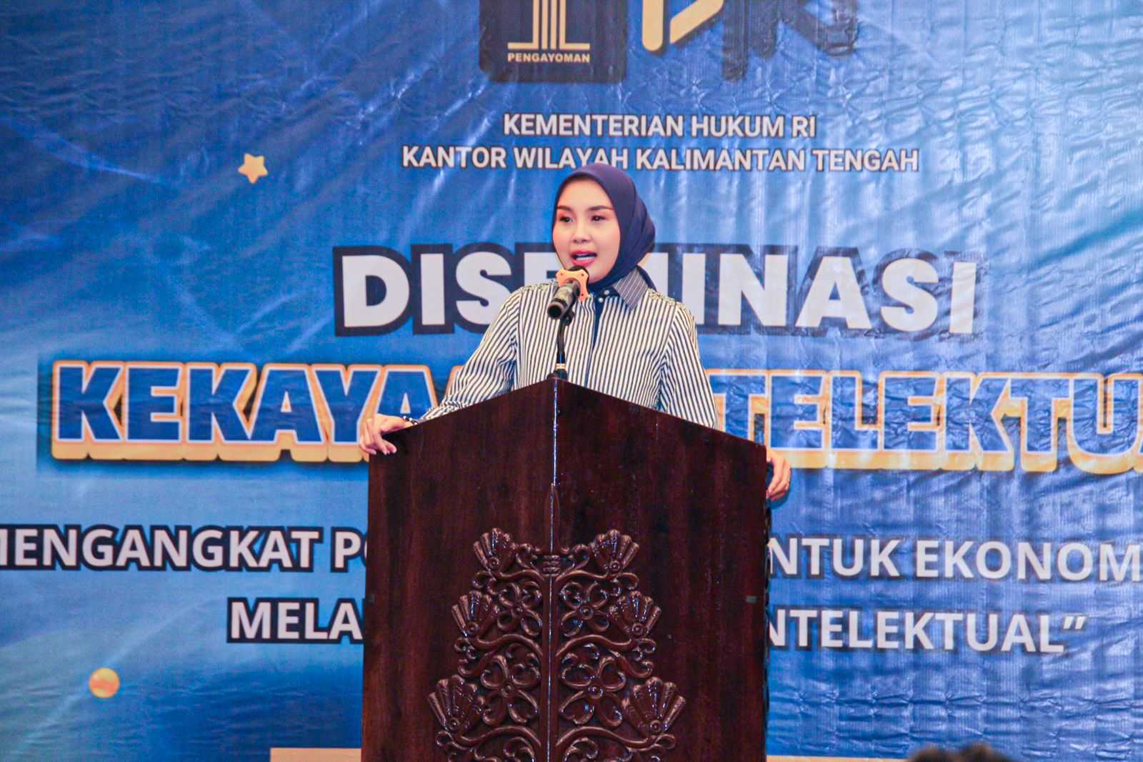 Ketua Dekranasda Kalteng Aisyah Thisia Agustiar Sabran Jadi Narasumber Kegiatan Diseminasi Kekayaan Intelektual