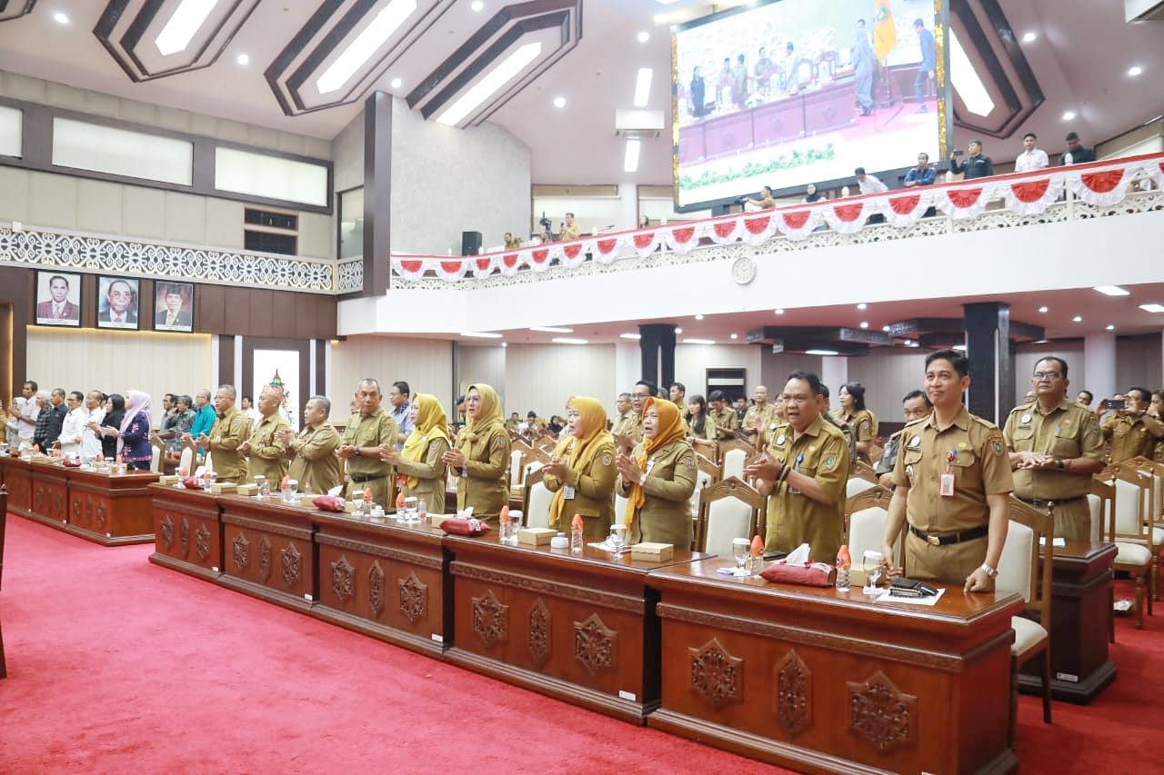 Wagub Kalteng Edy Pratowo Hadiri Rapat Paripurna ke-21 Masa Persidangan III Tahun Sidang 2025
