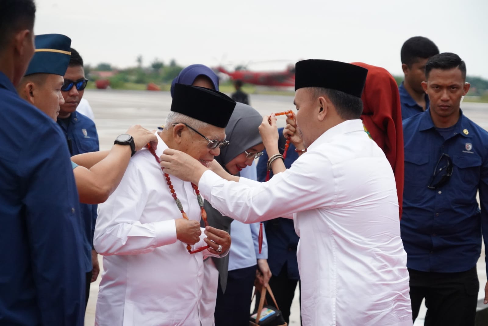 Gubernur Kalteng Sugianto Sabran Sambut Langsung Kedatangan Wakil Presiden Republik Indonesia