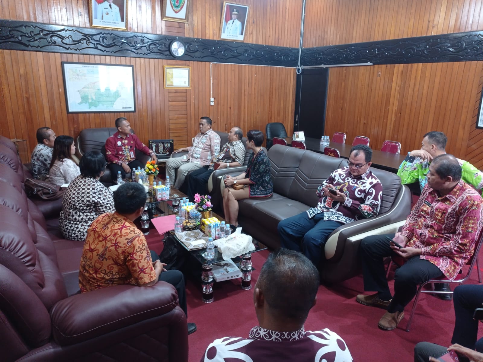 Meningkatkan Sinergisitas, Disnakertrans Prov. Kalteng Terima Kunjungan Disnakertrans Kab. Bartim dan Kepala BPJS Ketenagakerjaan Palangka Raya