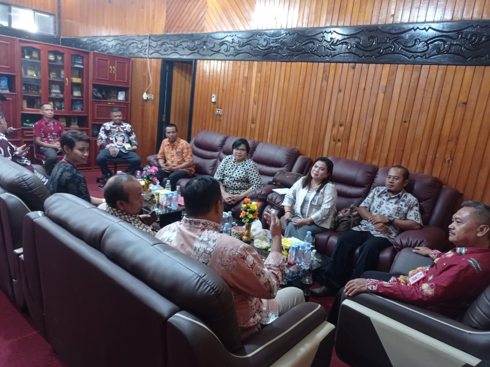 Meningkatkan Sinergisitas, Disnakertrans Prov. Kalteng Terima Kunjungan Disnakertrans Kab. Bartim dan Kepala BPJS Ketenagakerjaan Palangka Raya