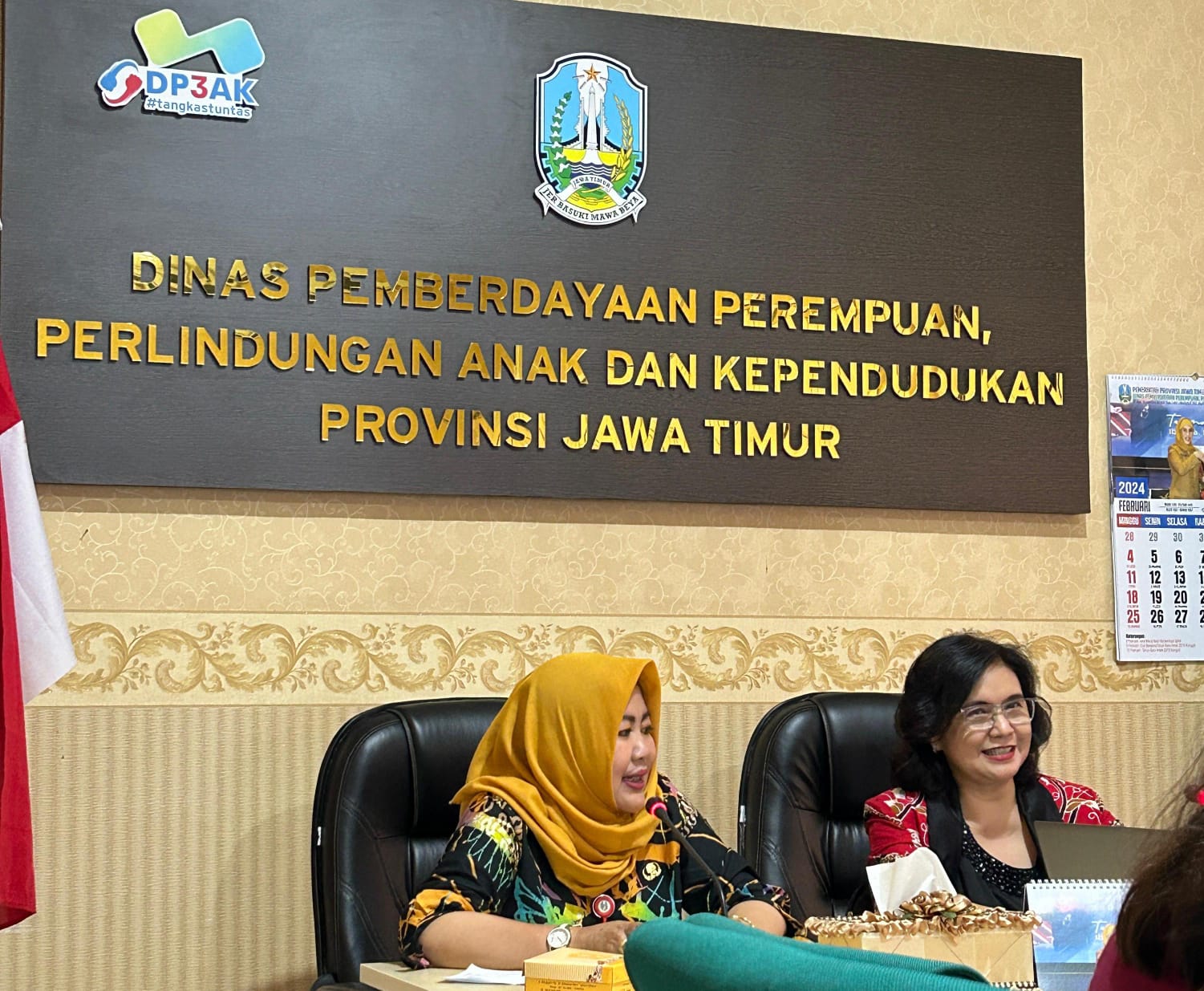 Kepala Dinas P3APPKB Bersama Tim Pelayanan dari UPT PPA Dinas P3APPKB Prov. Kalteng Lakukan Kunjungan Kerja ke Dinas P3APPKB Prov. Jatim dan UPT PPA Prov. Jatim
