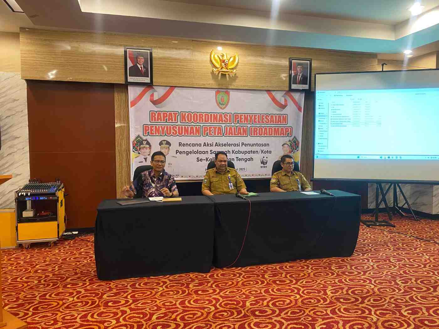 DLH Prov. Kalteng Gelar Rakor Penyelesaian Penyusunan Peta Jalan Rencana Aksi Akselerasi Penuntasan Pengelolaan Sampah Kabupaten/Kota se-Kalteng