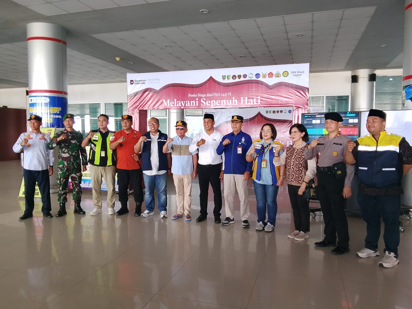 Gubernur Kalteng Agustiar Sabran Lakukan Monitoring Angkutan Lebaran 1447 H di Bandara Tjilik Riwut