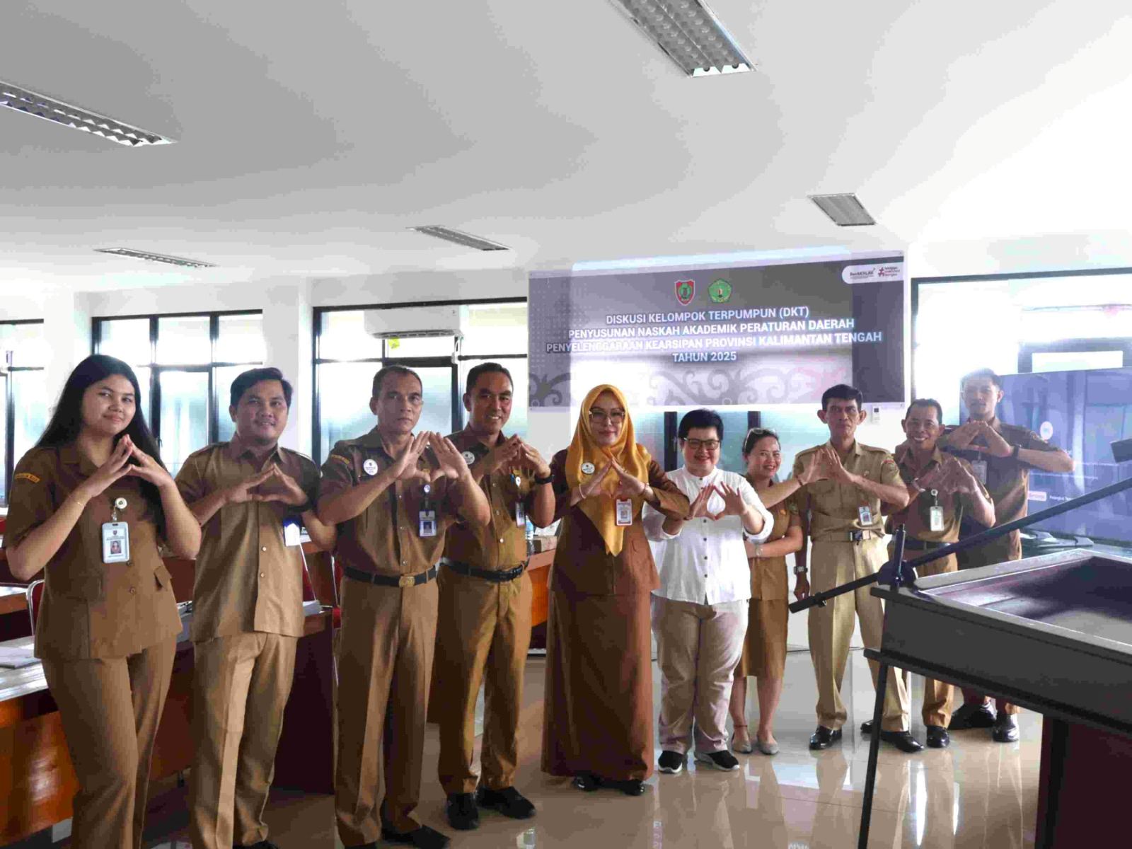 Dispursip Kalteng Gelar FGD Penyusunan Perda Penyelenggaraan Kearsipan