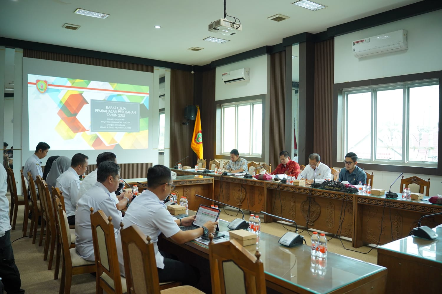 Plt. Kepala Disdik Prov. Kalteng Muhammad Reza Prabowo Memaparkan Progres Pelaksanaan Program Prioritas di Sektor Pendidikan