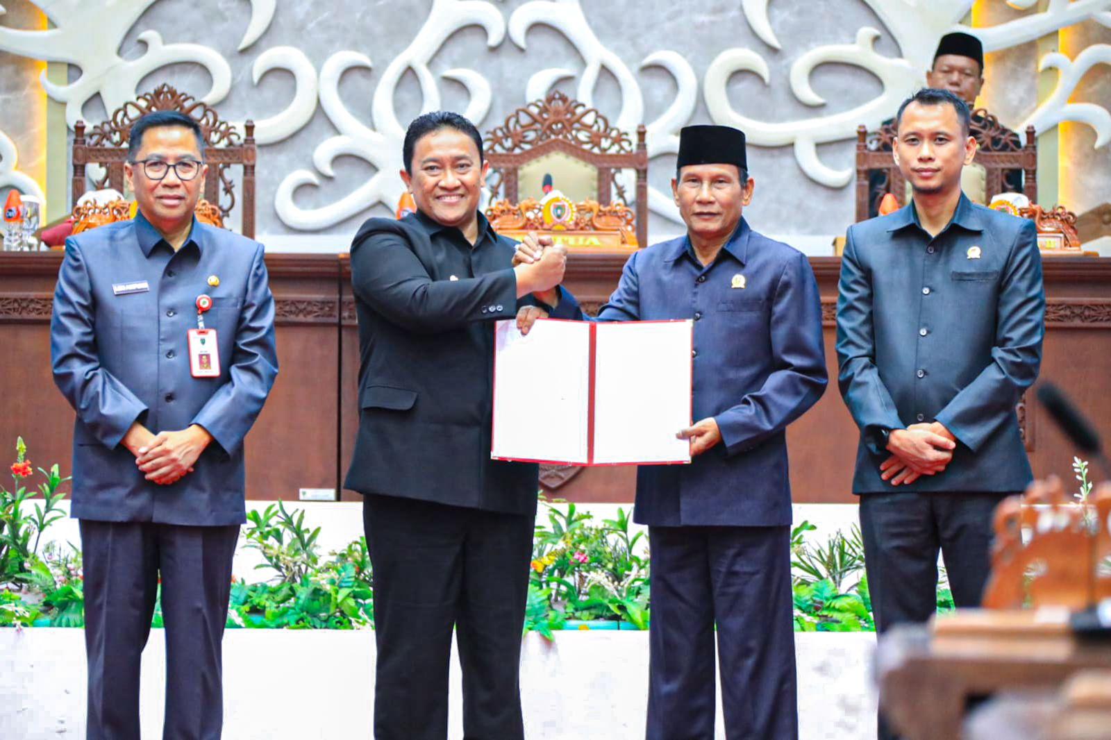 Wagub Kalteng Edy Pratowo Hadiri Rapat Paripurna ke-16 Masa Persidangan III Tahun Sidang 2025