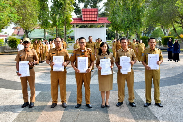 Bappedalitbang Prov. Kalteng Tandatangani Pakta Integritas dan Ikrar Bersama Netralitas ASN