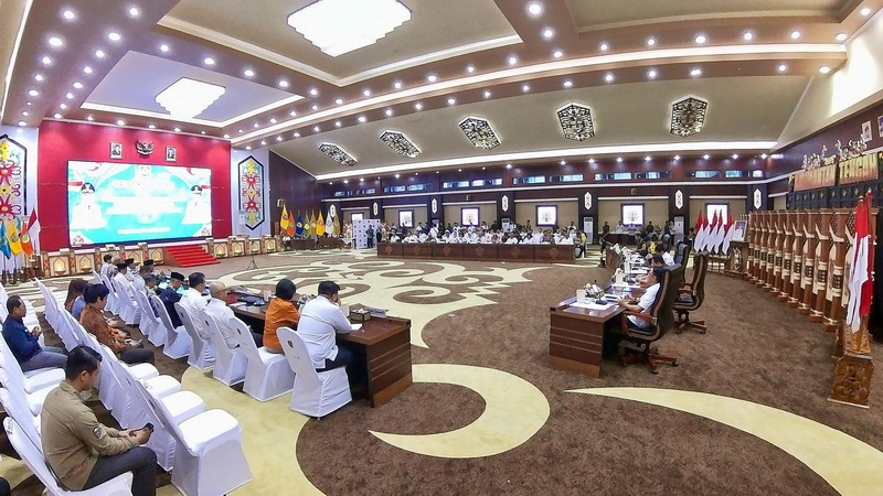Kepala BAPPERIDA Prov. Kalteng Leonard S. Ampung Ikuti Rakor Pemerintah Daerah dan Forkopimda Dalam Rangka Jelang Hari Raya Idulfitri 1446 H