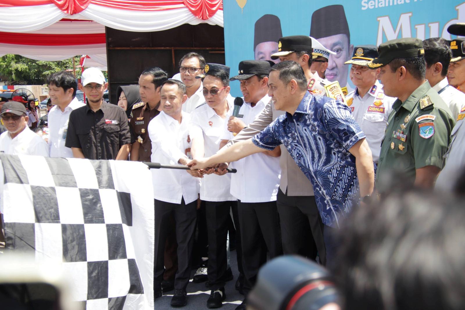Kadis PMD Prov. Kalteng Aryawan Turut Hadiri Pelepasan Angkutan Mudik Gratis Idulfitri 1446 H / 2025 M
