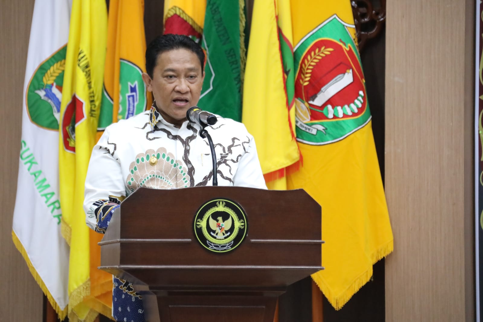 Wagub Kalteng Edy Pratowo Serahkan Laporan Keuangan Pemerintah Daerah Tahun 2024 Kepada Kepala BPK RI Perwakilan Kalteng