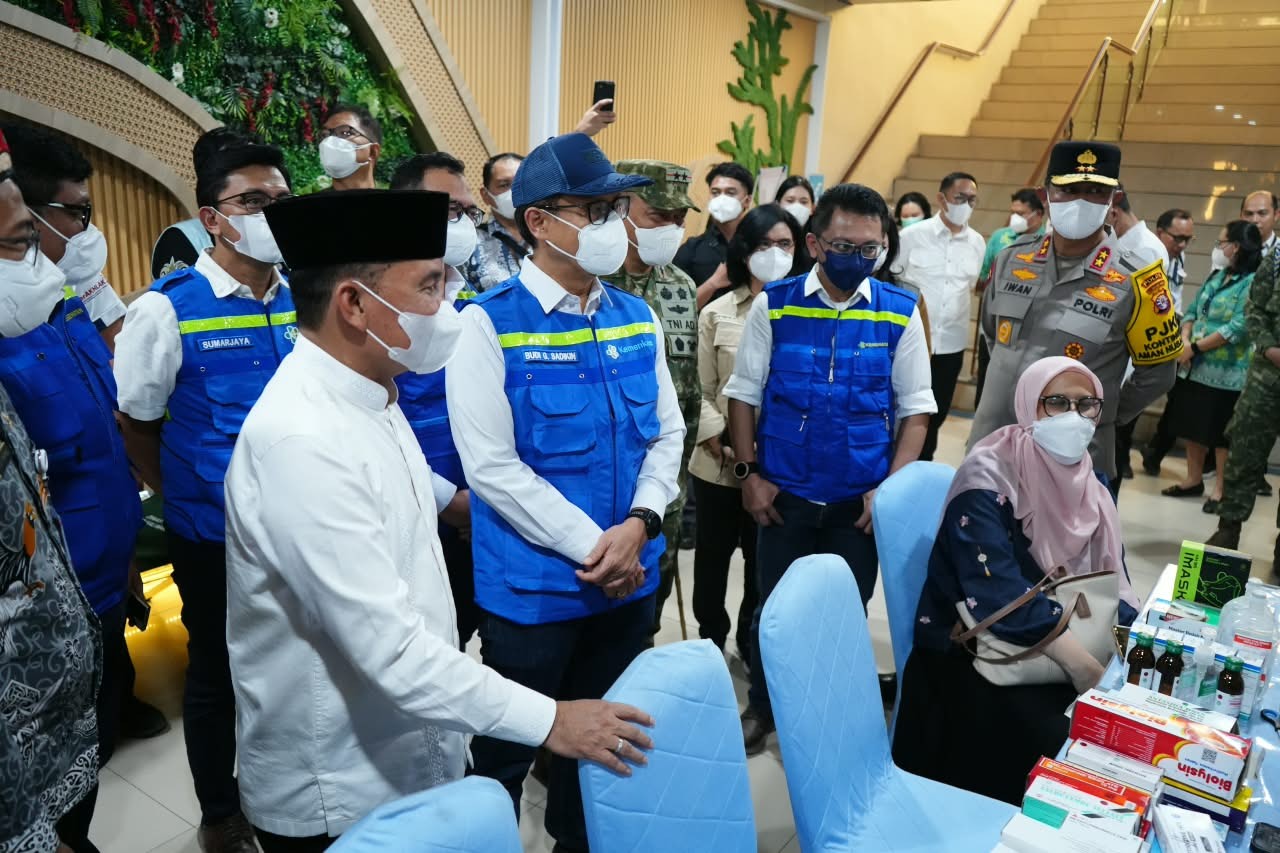 Menkes Budi Gunadi Sadikin dan Gubernur Agustiar Sabran Tinjau Kesiapan Fasilitas Kesehatan Hadapi Dampak Karhutla