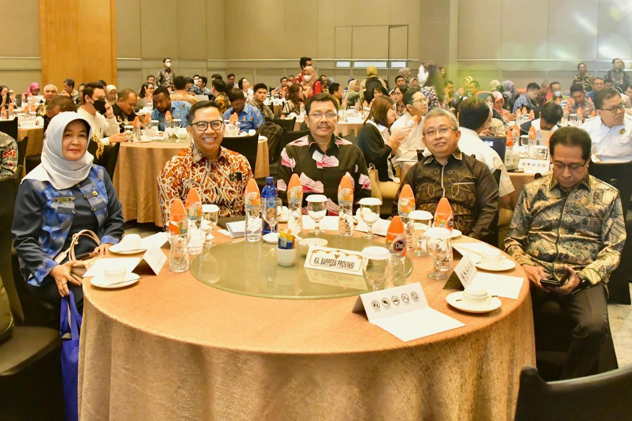 Kepala Bappedalitbang Prov. Kalteng Leonard S. Ampung Ikuti Rangkaian Acara Rakor Teknis Perencanaan Pembangunan