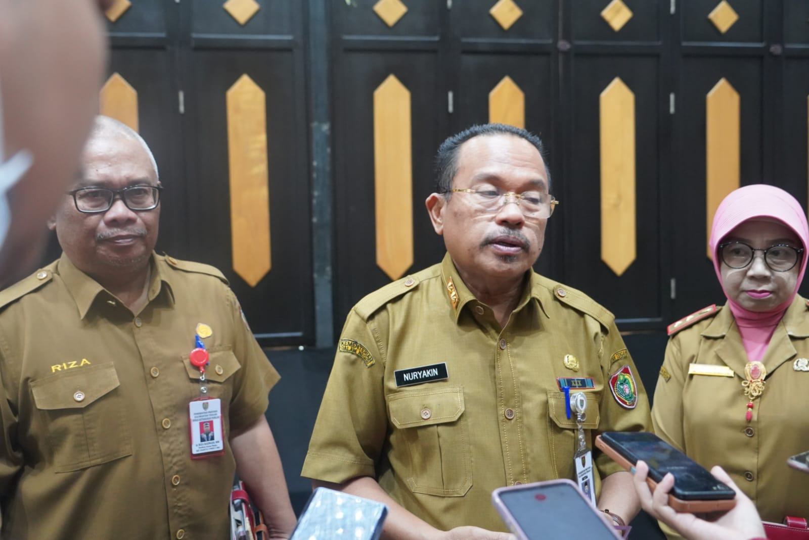 Sekda Prov. Kalteng Hadiri Rakor Pengendalian Inflasi Tahun 2023 Bersama Menteri Dalam Negeri RI Secara Virtual