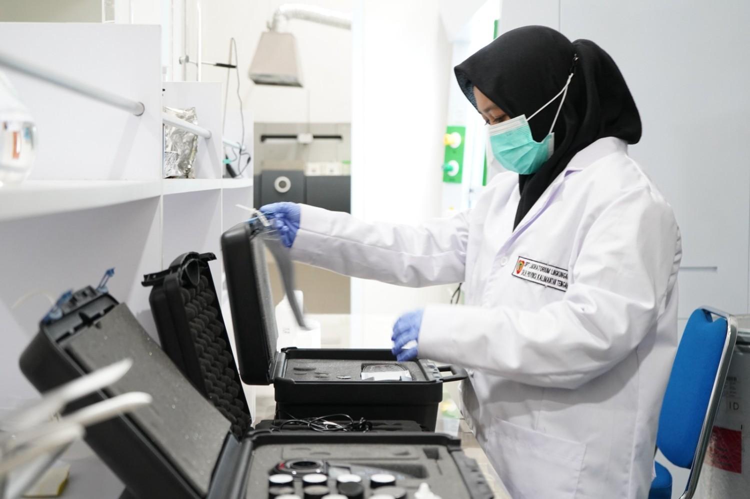 UPT Laboratorium Lingkungan DLH Prov. Kalteng Dapatkan Akreditasi dari Komite Akreditasi Nasional Sebagai Laboratorium Penguji dengan Identitas akreditasi LP-2094-IDN