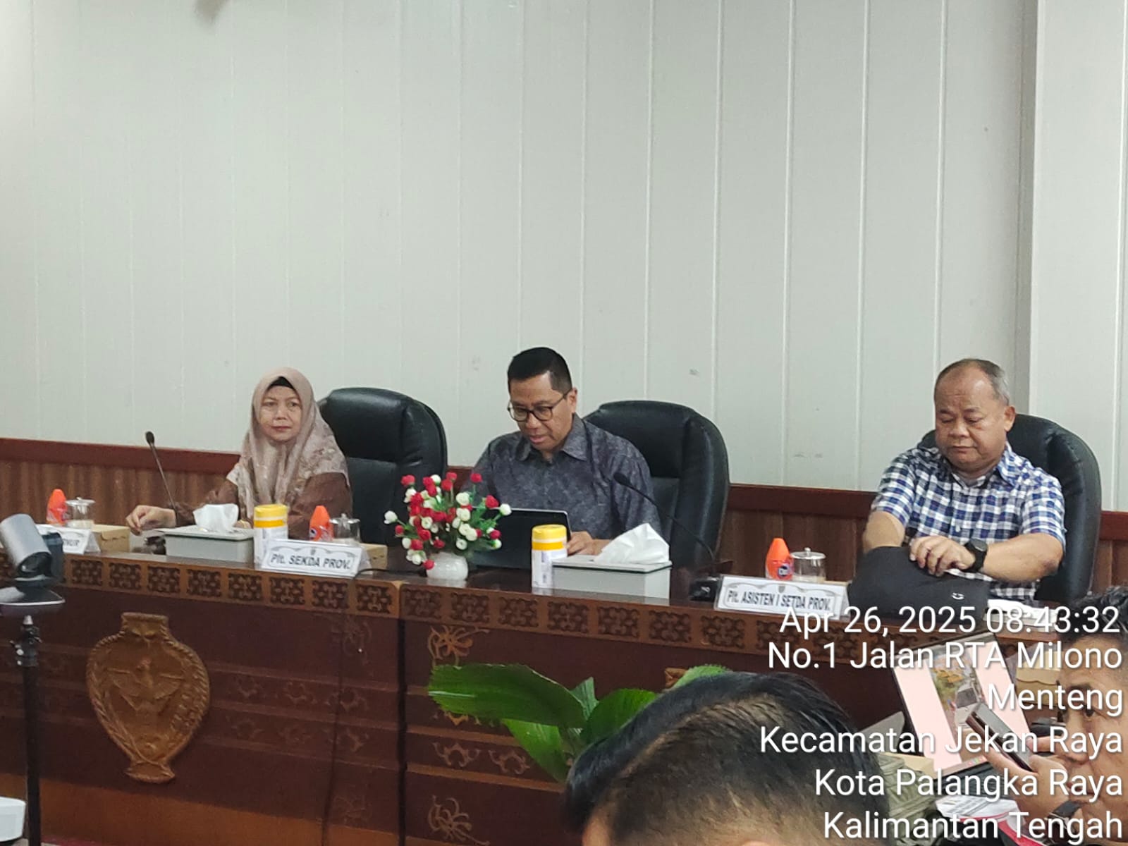 Plt Sekda Leonard S Ampung Pimpin Rakor Percepatan Penanganan Darurat Bencana Banjir di Provinsi Kalteng
