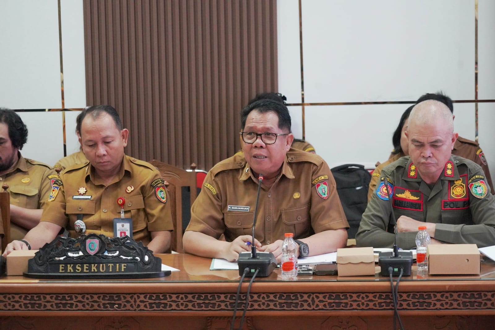 Staf Ahli Gubernur Kalteng Darliansjah Hadiri Rapat Pansus DPRD Bahas Raperda Penanaman Modal dan PTSP