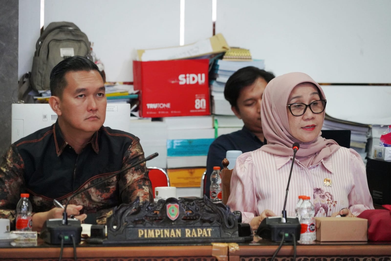 Staf Ahli Gubernur Kalteng Darliansjah Hadiri Rapat Pansus DPRD Bahas Raperda Penanaman Modal dan PTSP