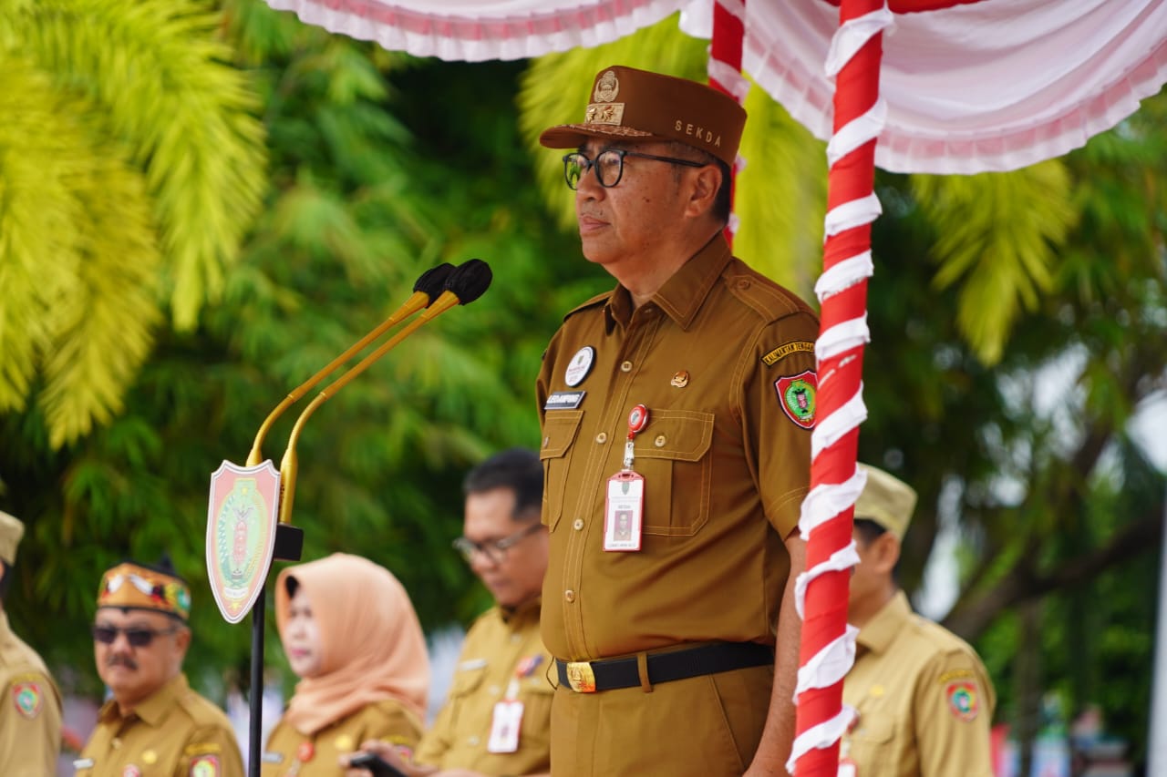Plt. Sekda Prov. Kalteng Leonard S. Ampung Pimpin Apel Bagi CPNS dan PPPK Periode I di Lingkungan Pemprov Kalteng
