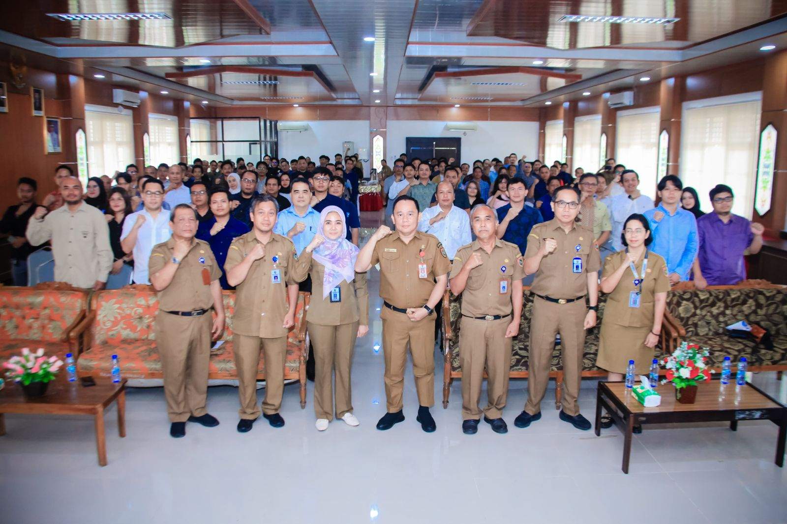 Kepala Dinas ESDM Vent Christway Buka Rekonsiliasi Perizinan Pertambangan Mineral Bukan Logam, Mineral Bukan Logam Jenis Tertentu, dan Batuan se-Kalteng