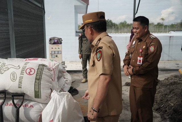 Gubernur Kalteng Agustiar Sabran Kunjungan Persemaian Permanen Modern yang Terletak di Jalan Hiu Putih Lanjutan