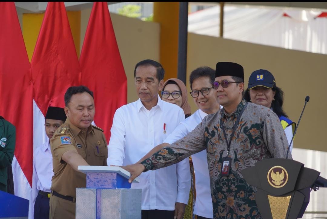 Gubernur Kalteng Sugianto Sabran Dampingi Presiden Joko Widodo Resmikan Pembangunan, Rehabilitasi dan Renovasi Sapras Pendidikan