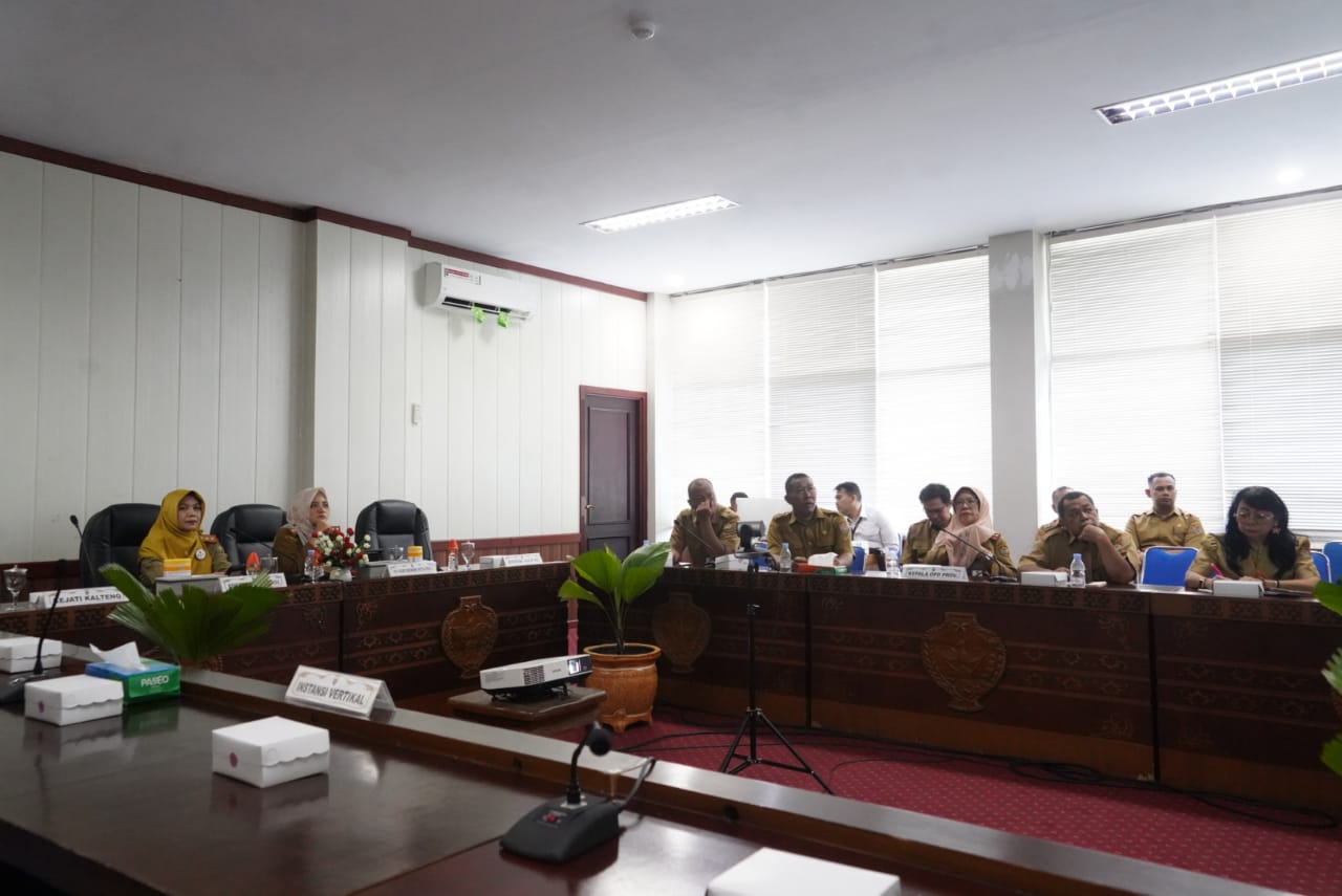 Asisten Ekbang Sri Widanarni Hadiri Rakor Pengendalian Inflasi Daerah Secara Virtual