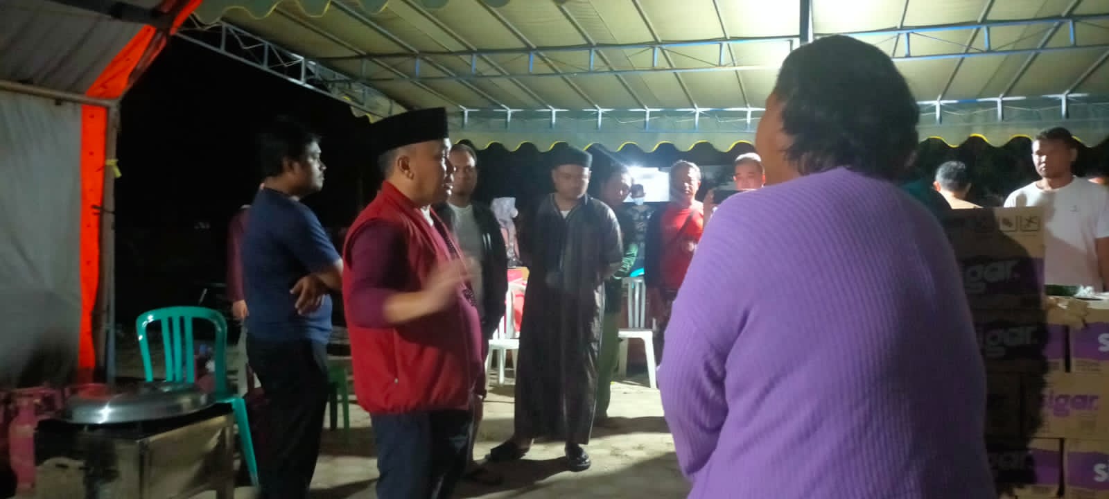 Pemprov Kalteng Serahkan Bantuan Kepada Masyarakat Di Lima Kelurahan Di kab. Kobar