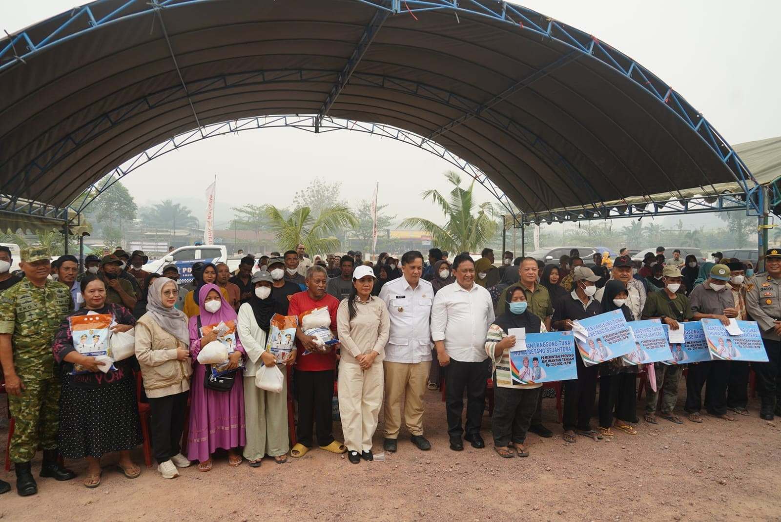 Pemprov Kalteng Perkuat Perlindungan Masyarakat Terdampak Karhutla melalui Bantuan Sosial dan Layanan Kesehatan