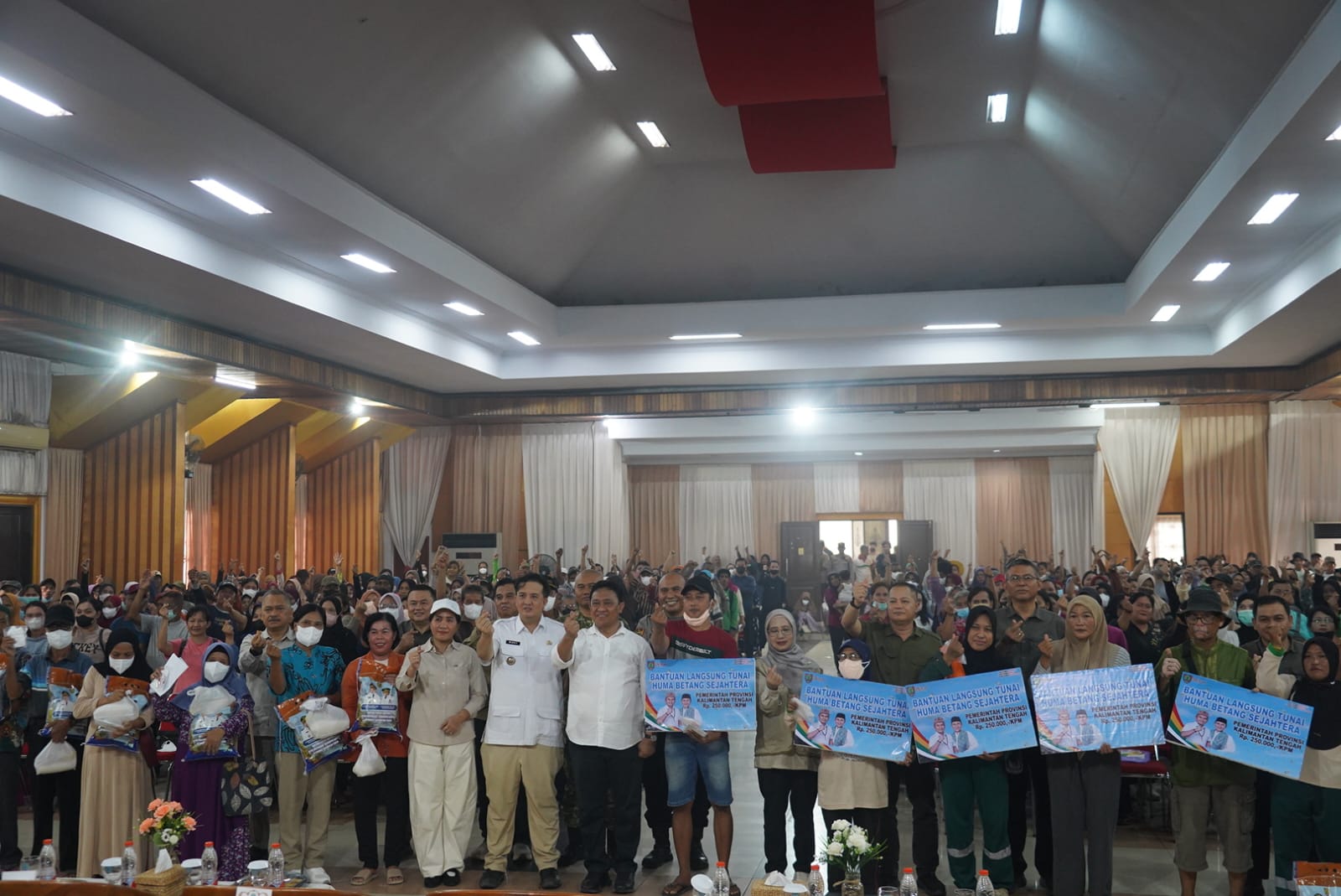 Pemprov Kalteng Salurkan 3.000 Paket Bantuan Pangan dan BLT KHBS kepada 575 KPM Terdampak Karhutla