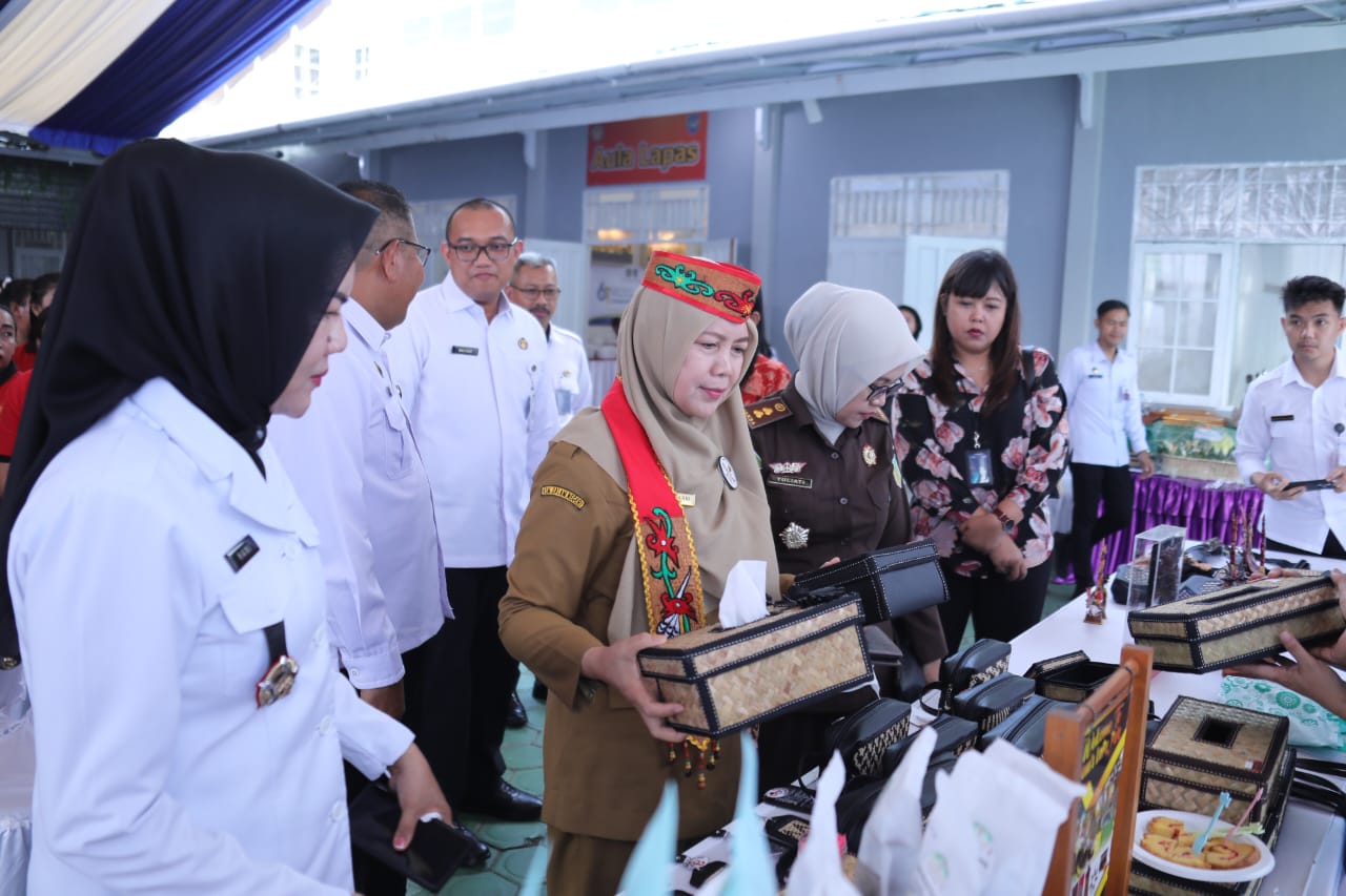 Asisten Ekbang Sri Widanarni Hadiri Acara Puncak Peringatan Hari Bhakti Pemasyarakatan Ke-61