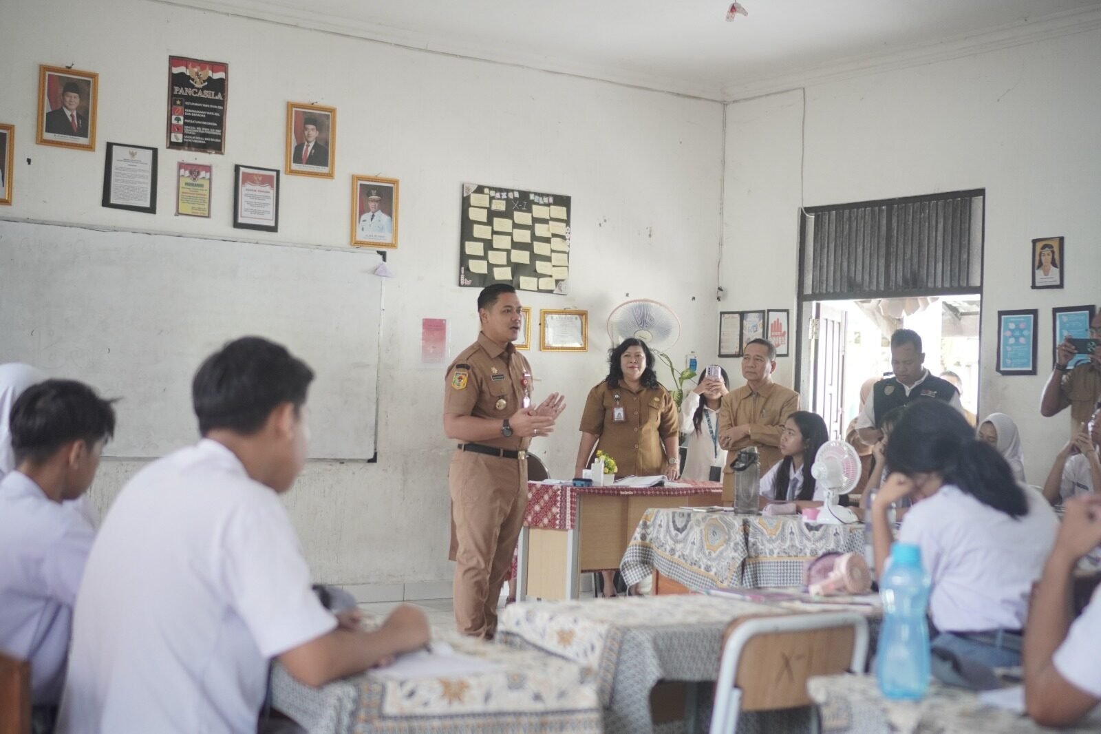 Disdik Prov. Kalteng Laksanakan Uji Coba Perdana Pembelajaran Hybrid Berbasis TV Interaktif
