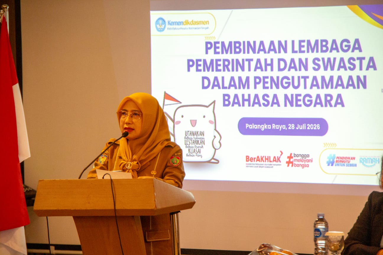 Asisten Administrasi Umum Setda Kalteng Sunarti Buka Pembinaan Pengutamaan Bahasa Negara 2026