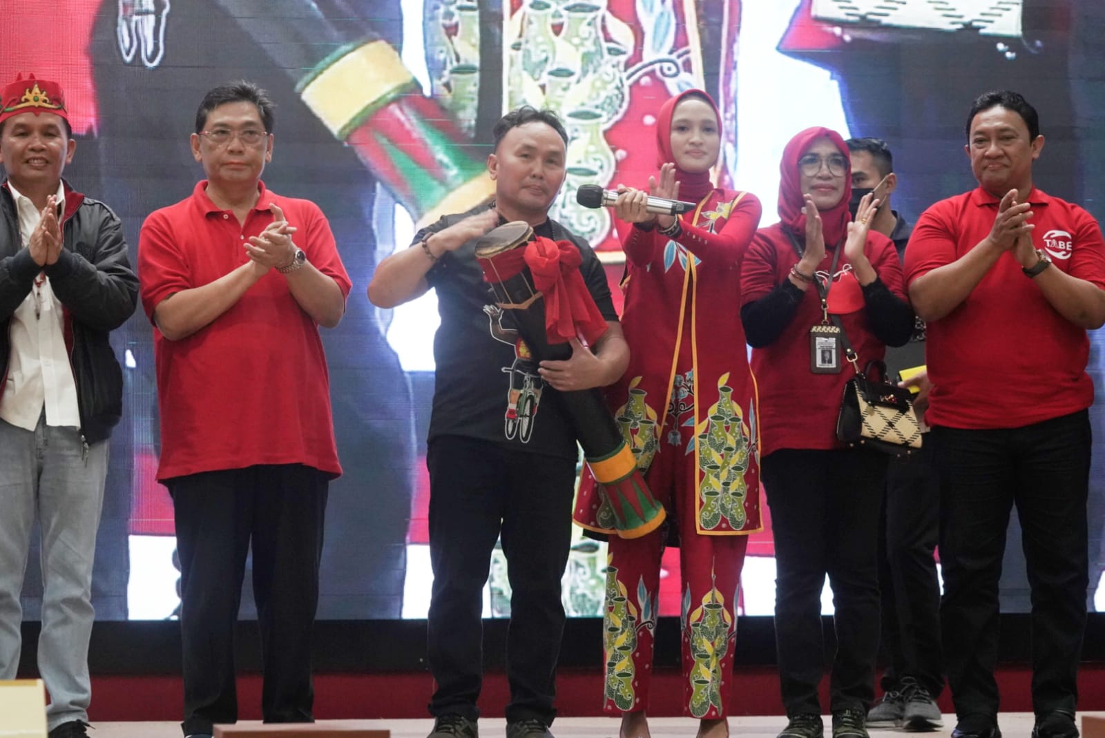 Gubernur Sugianto Sabran Buka Temu Akbar 5.000 UMKM Tahun 2022 Prov. Kalteng