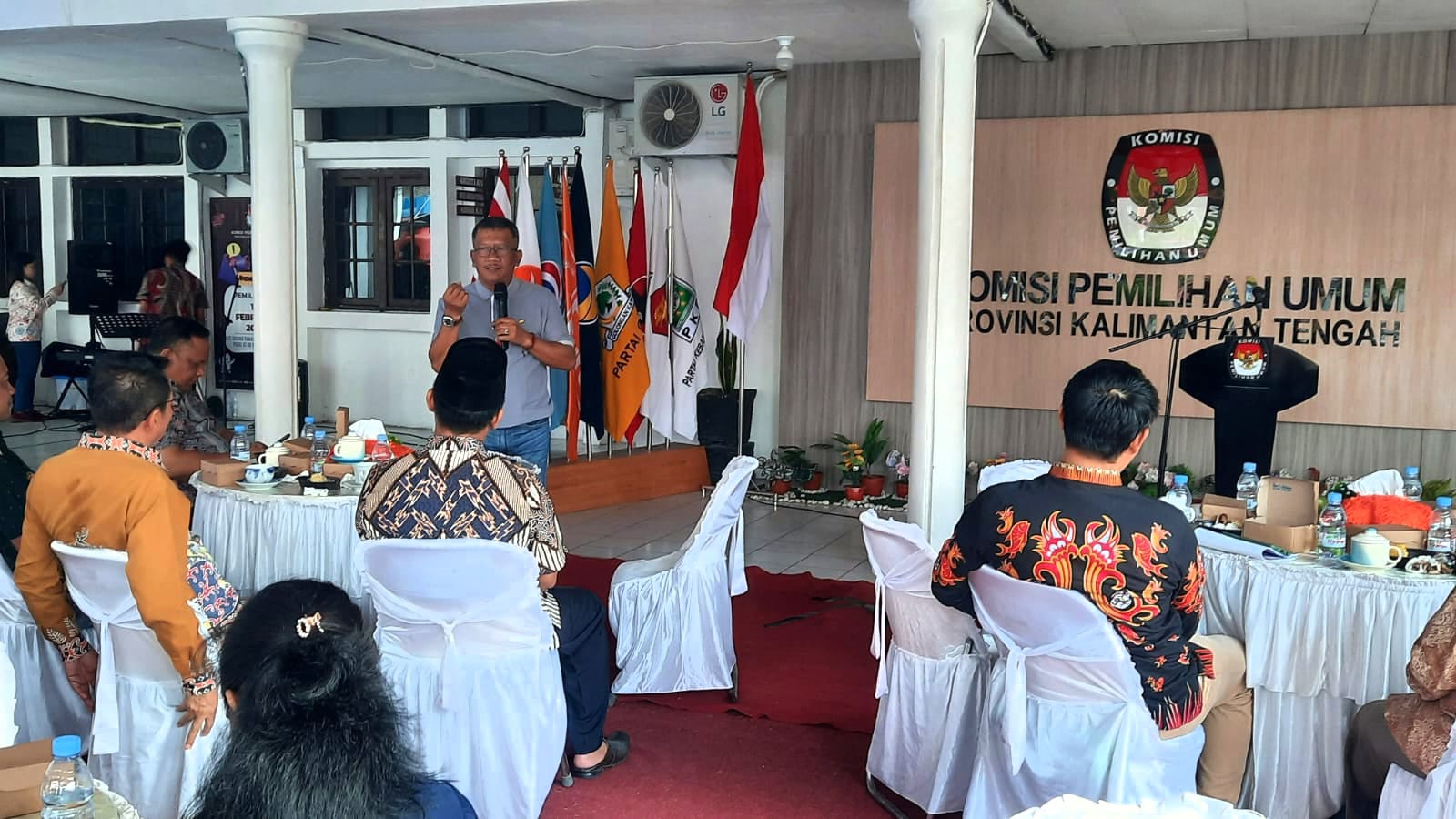 Badan Kesbangpol Prov. Kalteng Ikuti Kegiatan Coffee Morning KPU Prov. Kalteng Bersama Forkopimda Prov. Kalteng dan Stakeholder