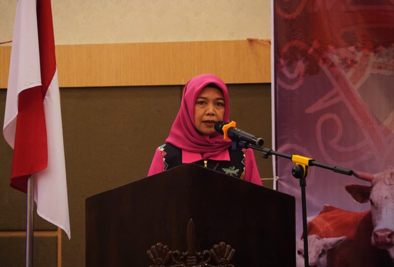 Asisten Ekbang Sri Widanarni Buka Rakor PMHS dan Pelaporan PMK Se-Kalimantan Tengah Tahun 2023