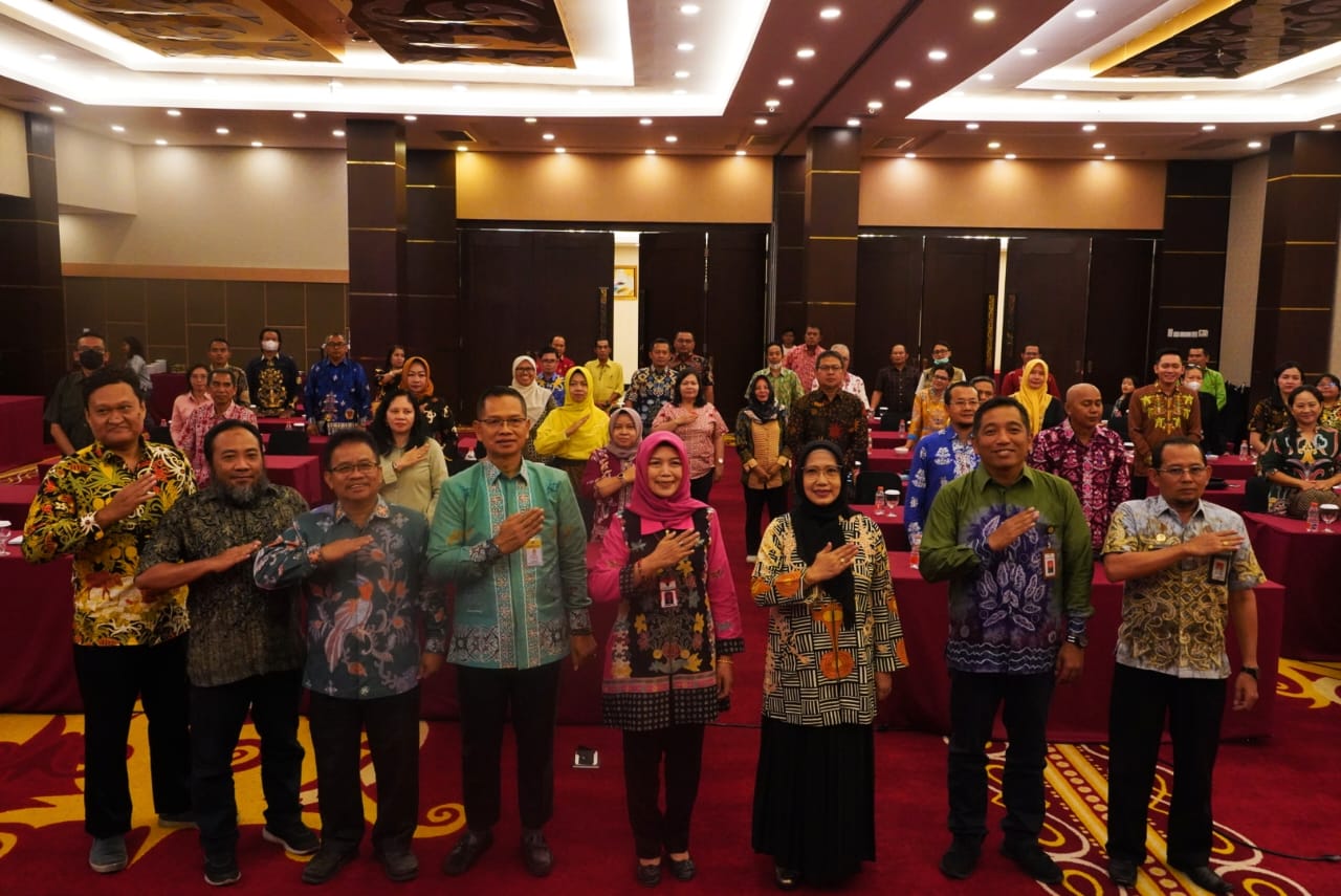 Asisten Ekbang Sri Widanarni Buka Rakor PMHS dan Pelaporan PMK Se-Kalimantan Tengah Tahun 2023