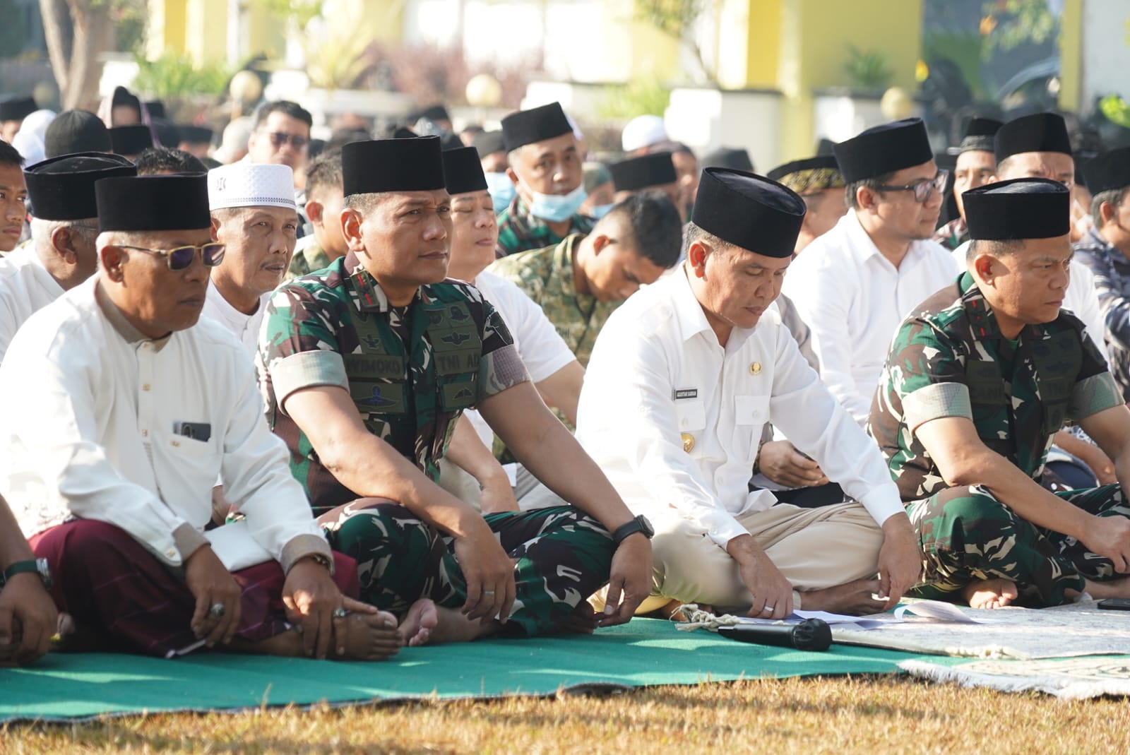 Gubernur Agustiar Sabran Bersama Masyarakat Kobar Gelar Salat Istisqa dan Doa Bersama