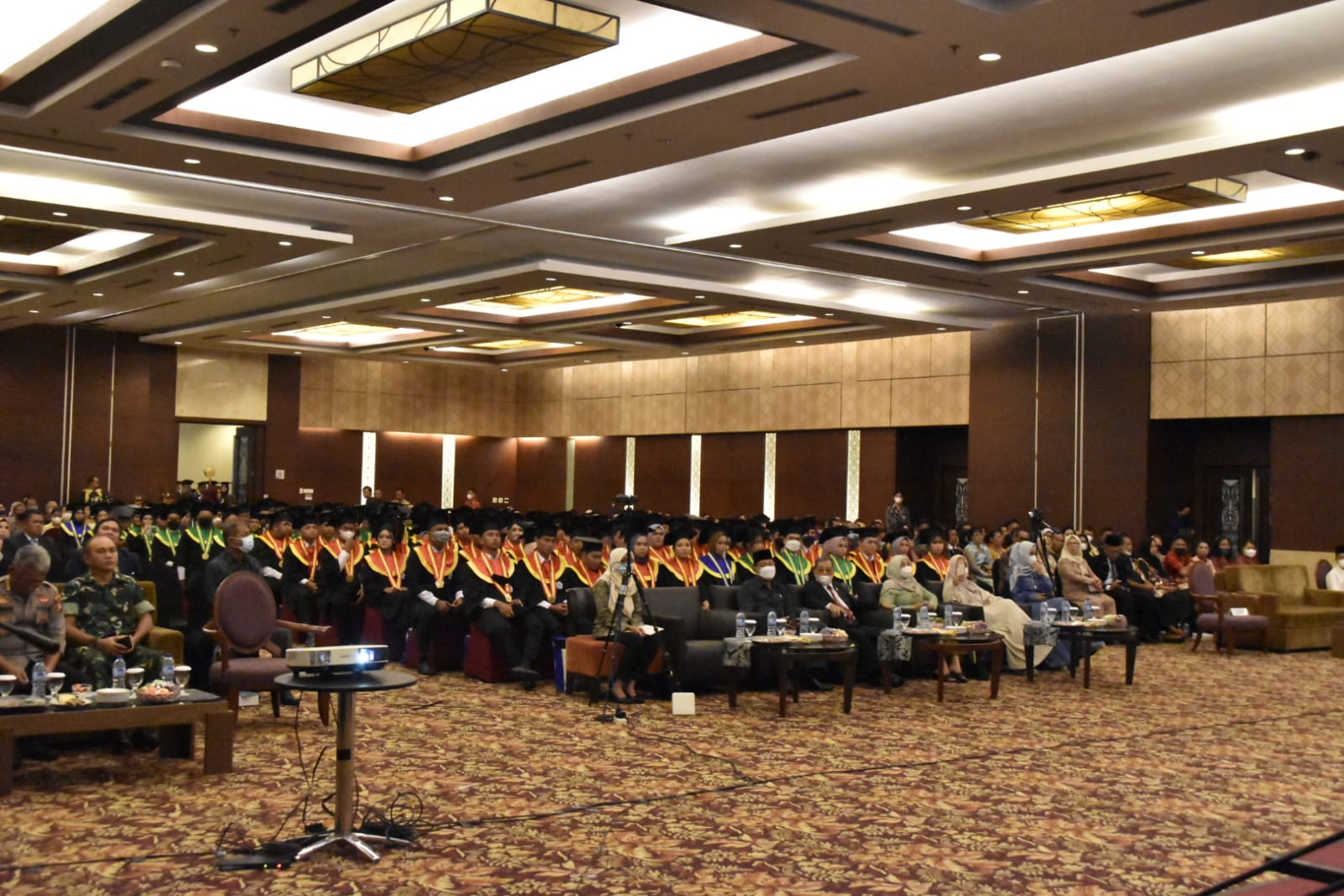 Staf Ahli Gubernur Yuas Elko Hadiri Acara Wisuda Program Sarjana Dan Diploma STMIK Tahun Akademik 2022