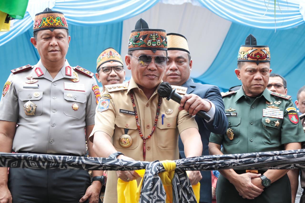 Gubernur Kalteng Agustiar Sabran Resmikan Digital Lounge PT Bank Kalteng